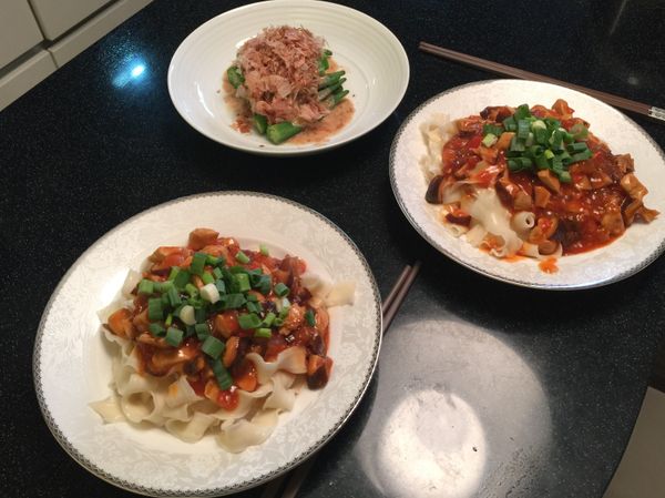 滇味風情：番茄雞肉哨子麵