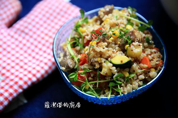 紅藜糙米拌時蔬鴨胸沙拉
