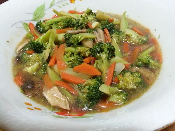 雙菇清炒花椰菜~~^-^(素食)