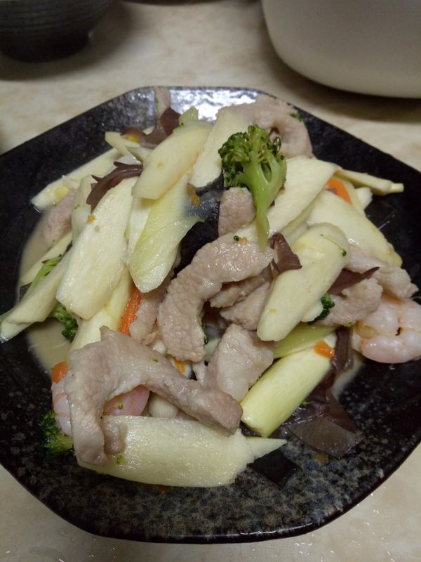 蝦仁肉絲炒筊白筍