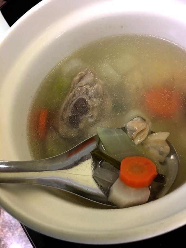 蛤蜊昆布蘿蔔雞湯
