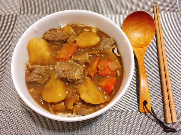 ［電鍋料理］日式咖哩牛腩飯/麵