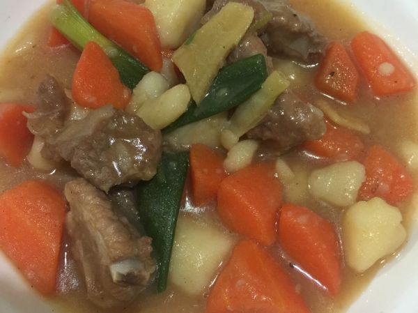 馬鈴薯燒排骨《106中餐葷食丙檢題庫》