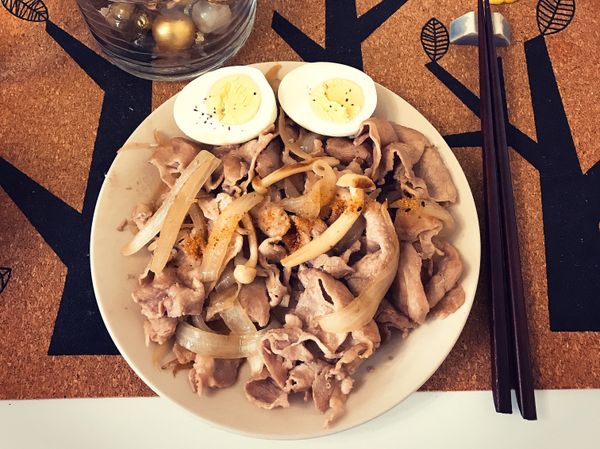 新手快速做輕食-日式洋蔥豬肉飯