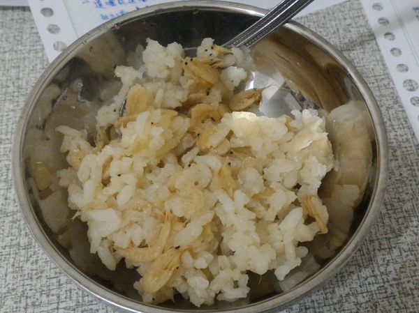 [美味電鍋料理]蝦逼洋蔥燉飯