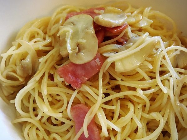 <快速簡易料理>蘑菇火腿蒜香意粉