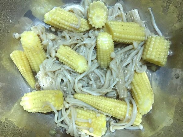 金針菇炒玉米筍