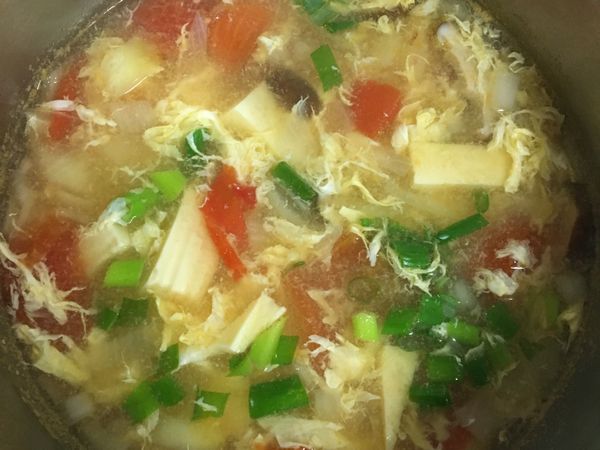 番茄洋蔥蔬菜蛋花湯－減肥湯