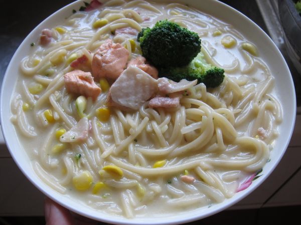 十分輕鬆料理DIY-桂冠輕鬆生活鮭魚奶油培根焗麵