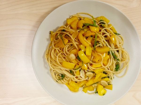 黃澄澄義大利麵