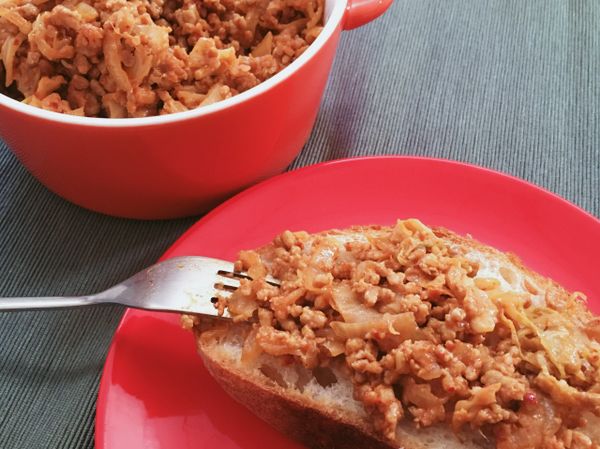 泡菜豬佐法國麵包