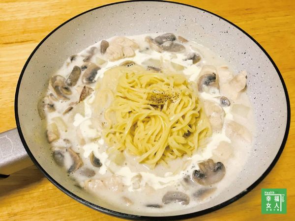 白醬義大利蕃薯麵