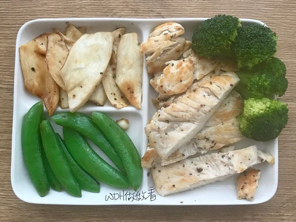 嫩煎雞胸肉（低醣套餐）