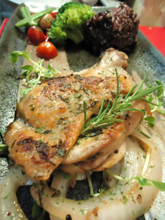 超簡單的迷迭香烤雞腿排