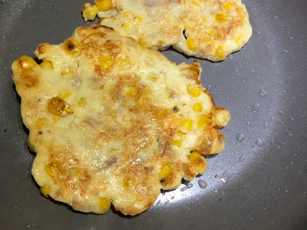 小點心👉🏻玉米鮪魚蛋餅 超簡單