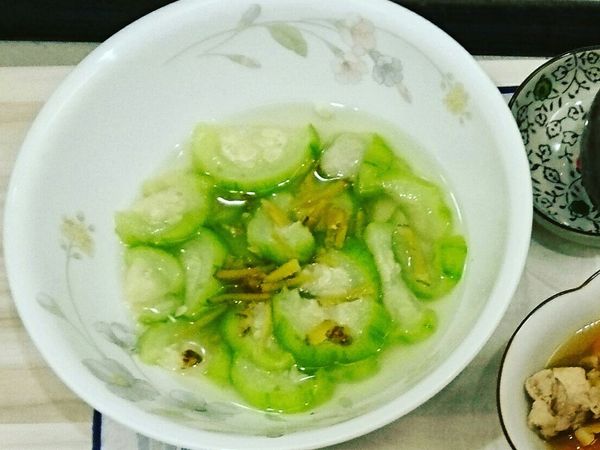 薑絲絲瓜(電鍋料理）