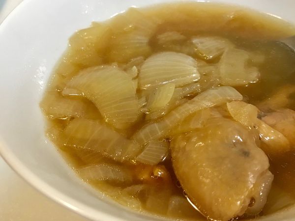 暖呼呼洋蔥雞湯