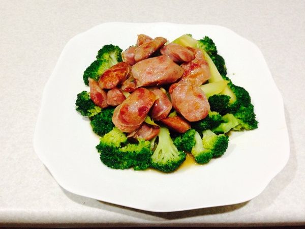 西兰花炒腊肠