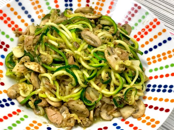 青醬蘑菇櫛瓜麵