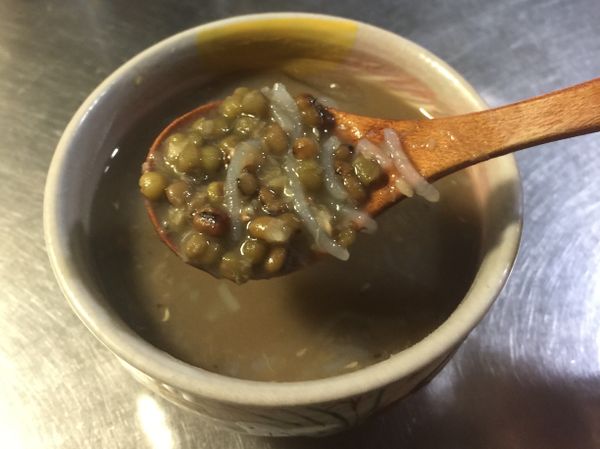 清涼消暑綠豆蒟蒻湯