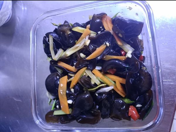涼拌黑木耳♥