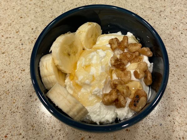 希臘優格佐蜂蜜核桃香蕉