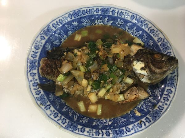 蔥燒吳郭魚
