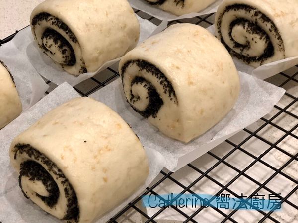 全麥牛奶芝麻饅頭卷