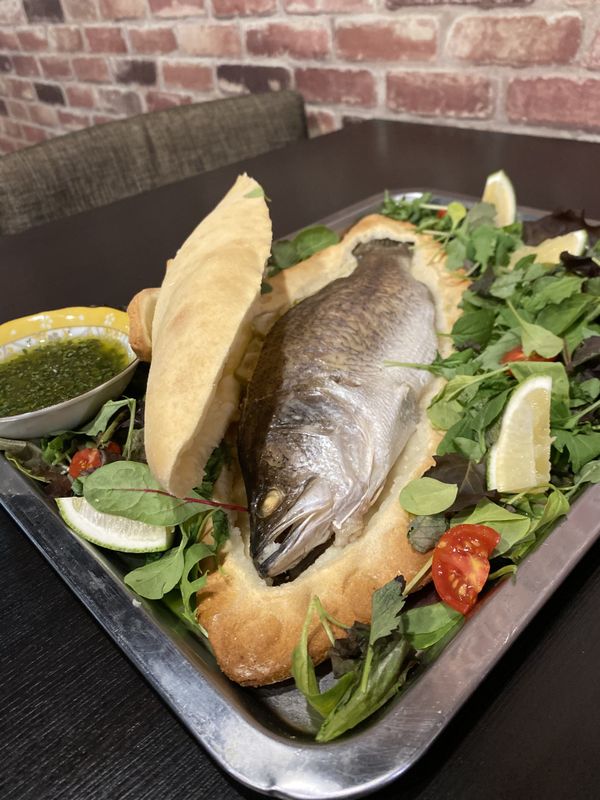夏日鹽殼烤鱸魚