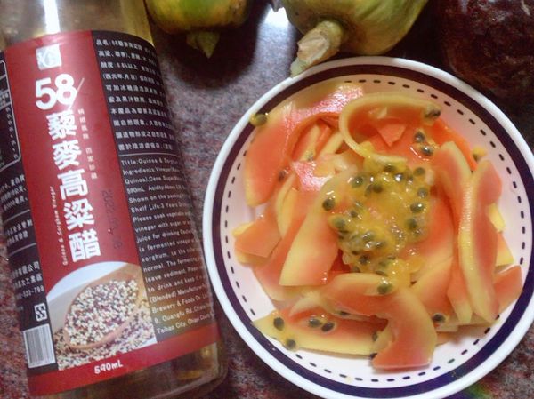 百香果涼拌青木瓜［百家珍58藜麥高粱醋］