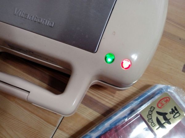 [Vitatonio]煎牛排 (用帕尼尼烤盤製造高級格紋狀)