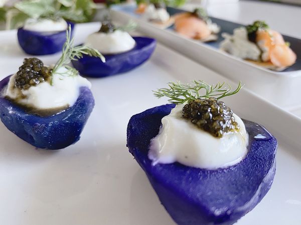 魚子醬佐酸奶紫薯