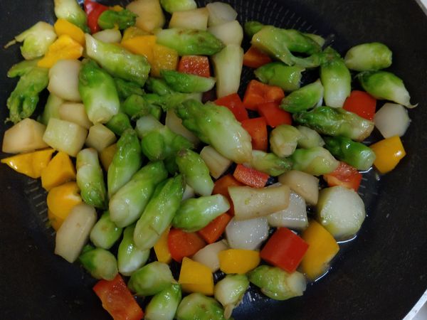 S&B山葵膏拌炒娃娃菜