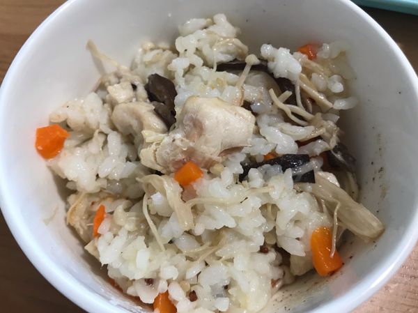 菇菇木耳雞胸肉炊飯（飛利浦智慧鍋）