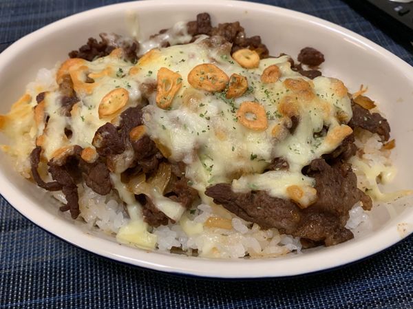 起司牛肉丼飯