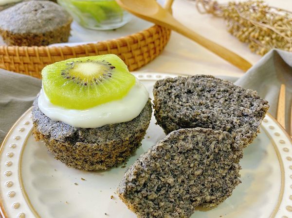 無糖芝麻香蕉燕麥蛋糕