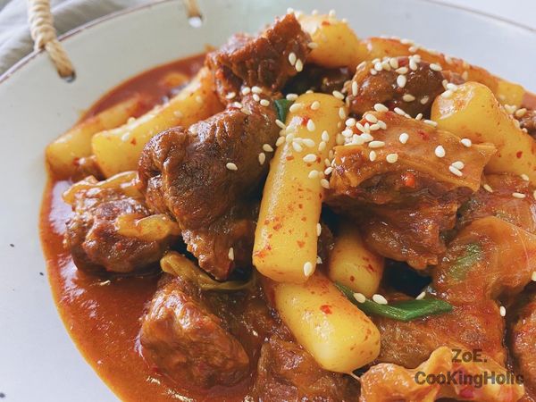 （影片）韓式辣燉牛肋年糕