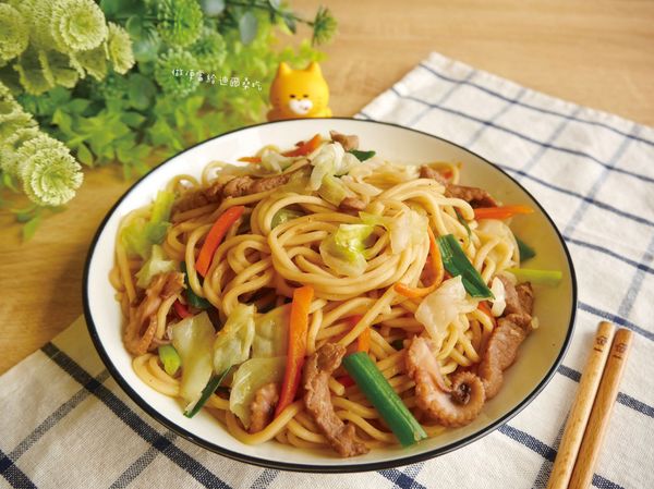 料多味美-台式什錦炒麵