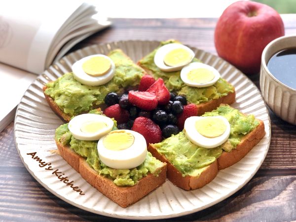 酪梨蛋吐司 / 簡單早餐