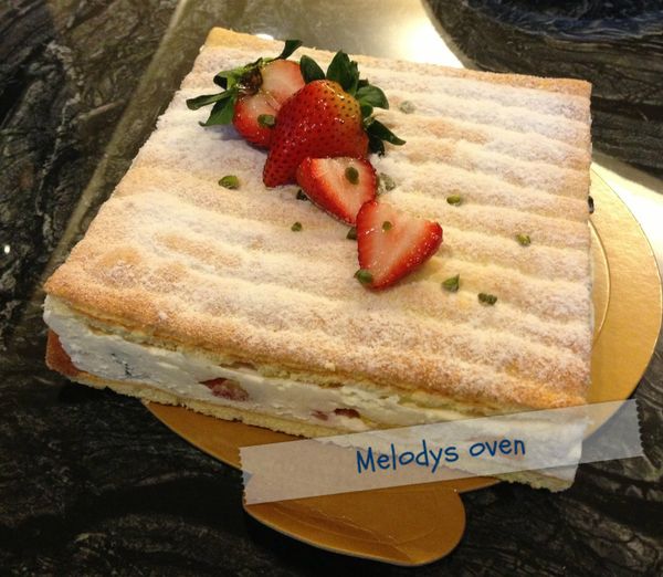 達可瓦茲蛋白餅鮮奶油慕斯蛋糕