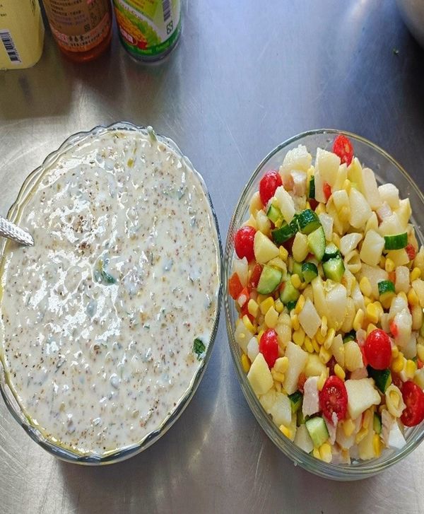 茶油優格沙拉佐義大利麵