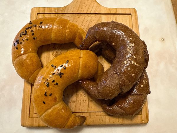 金牛角麵包（原味與巧克力口味）