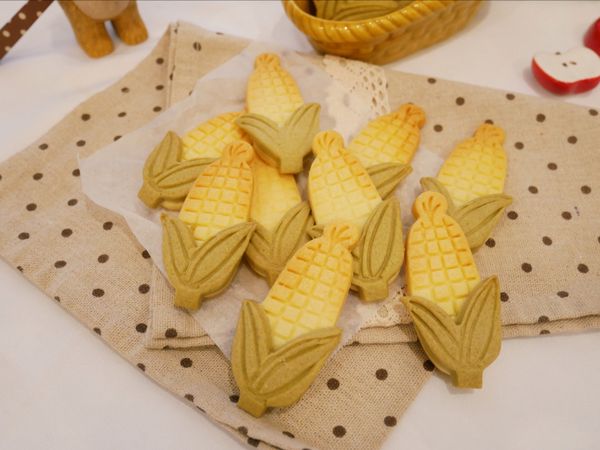 來採收「玉米餅乾」一口吃進兩種口味!!