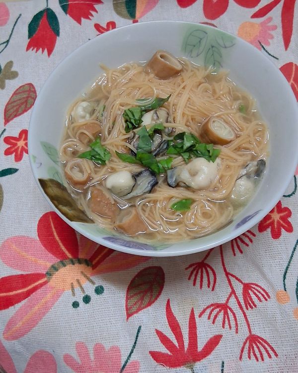 滷大腸＆蚵仔麵線🍜