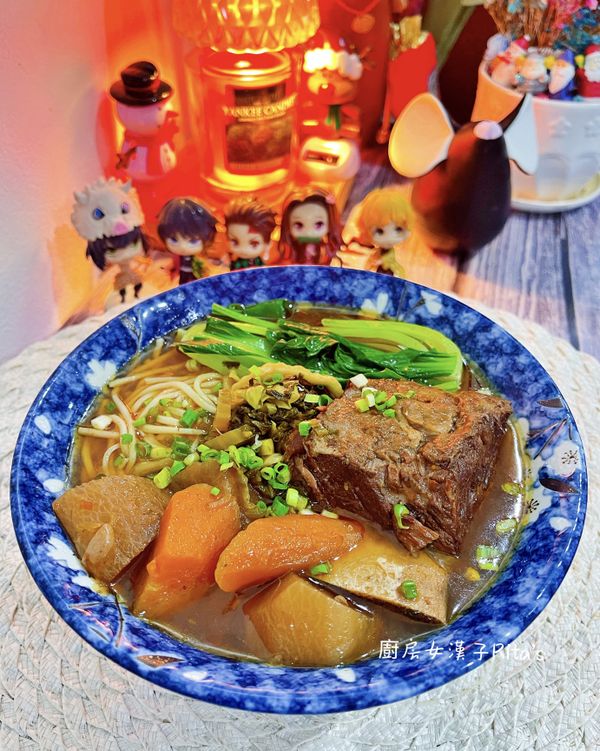 帶骨肋排紅燒牛肉麵