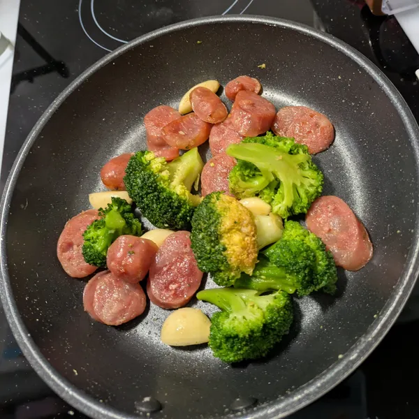 香腸炒花椰