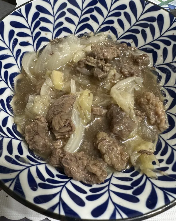 紹興酒蔬菜燉牛肉湯