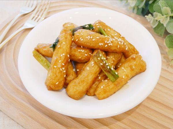 零技巧「醬炒甜不辣」鹹香滋味好下飯！！