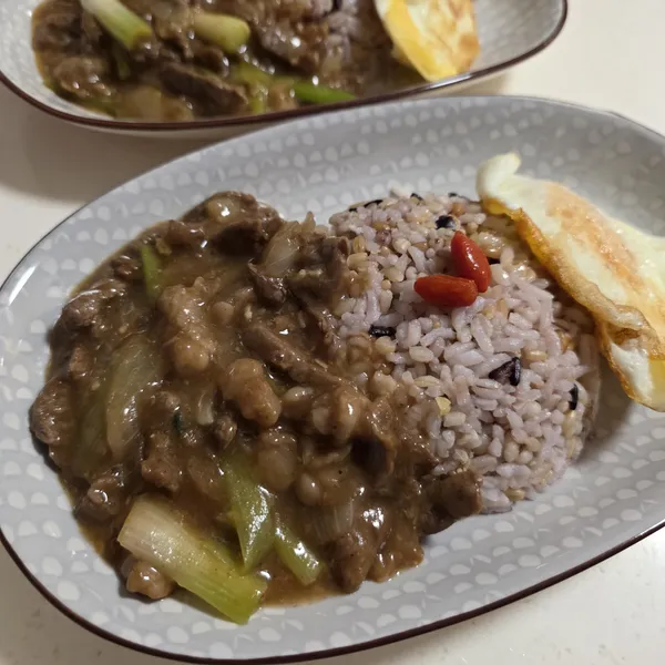 牛肉燴飯