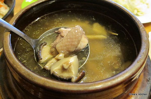 Erika's 陶鍋香菇雞湯